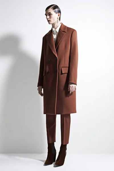 Look 16